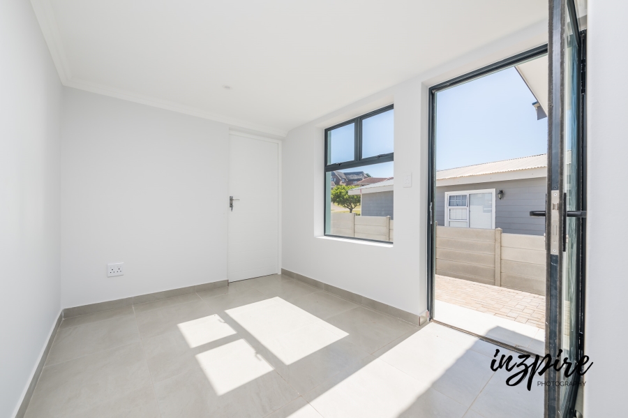 3 Bedroom Property for Sale in Dana Bay Western Cape